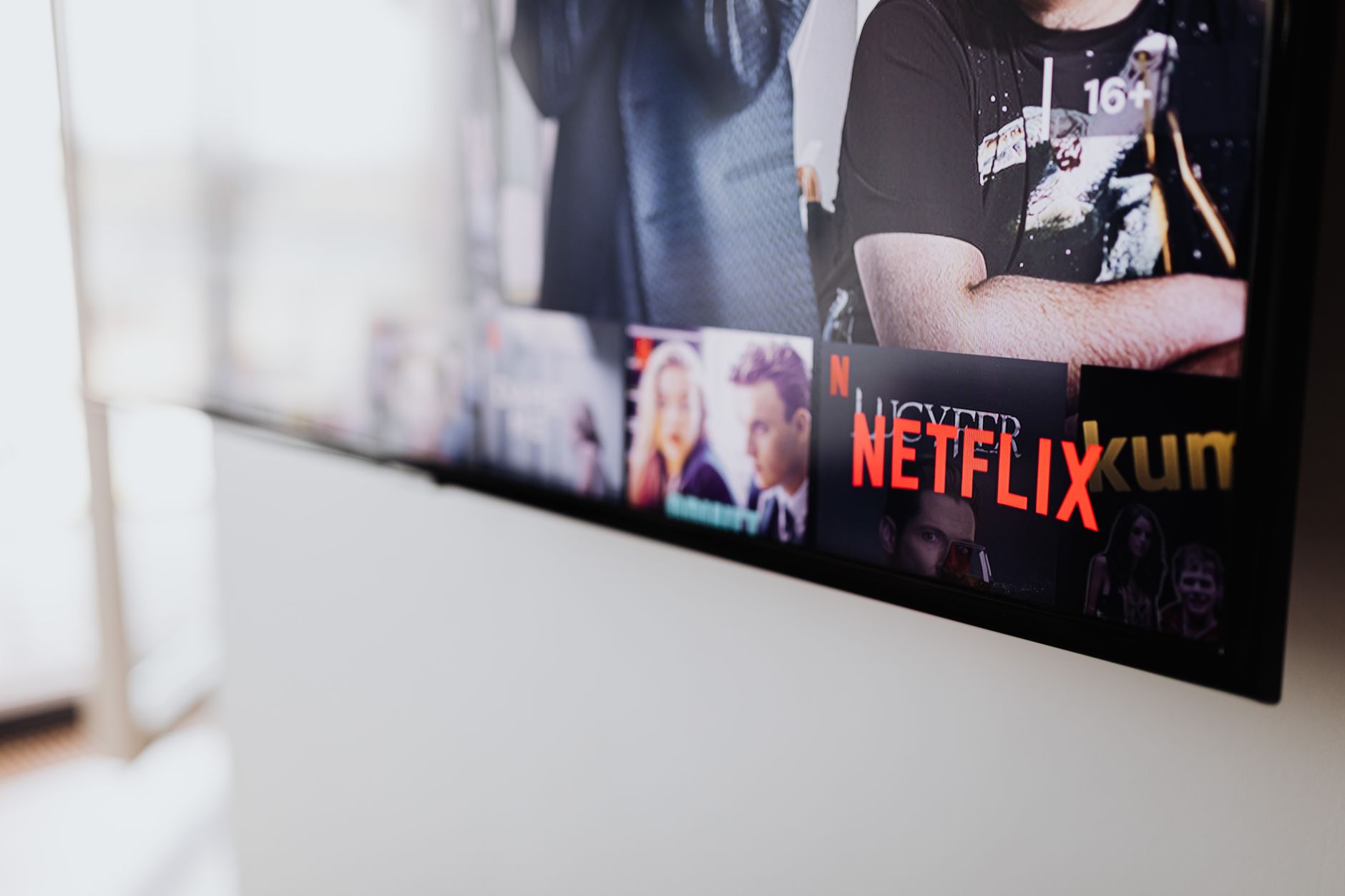 Настройка ТВ каналов на Smart TV в 2026 году